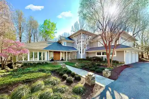 Exceptional Home in Prestigious Palisades