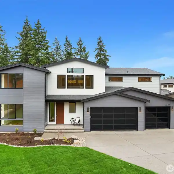 CONTEMPORARY GRANDEUR WITH ELEVATED DESIGN