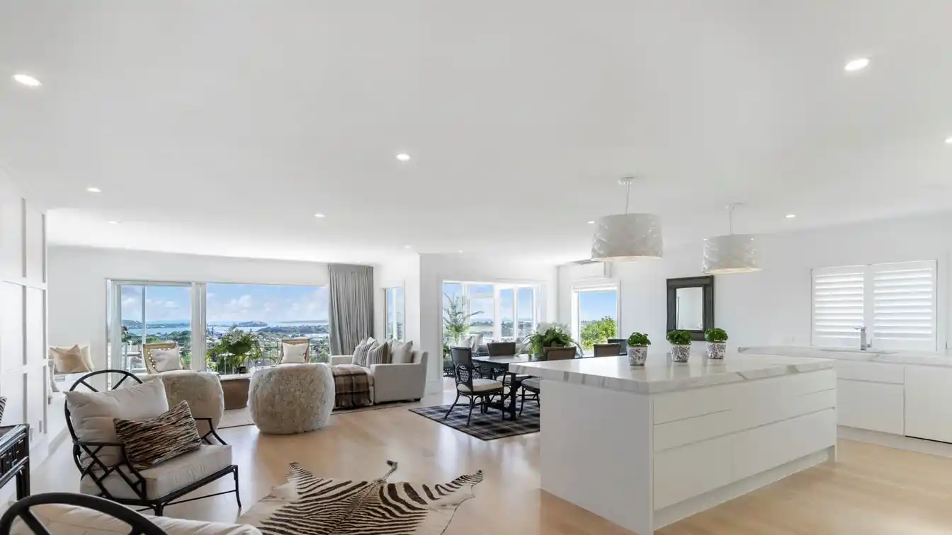 Breathtaking Penthouse in the Exclusive Ridgeview Complex