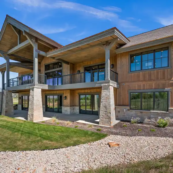 EXQUISITELY CRAFTED SERENE RETREAT