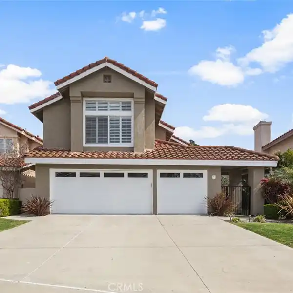 A TRUE LAGUNA HEIGHTS GEM