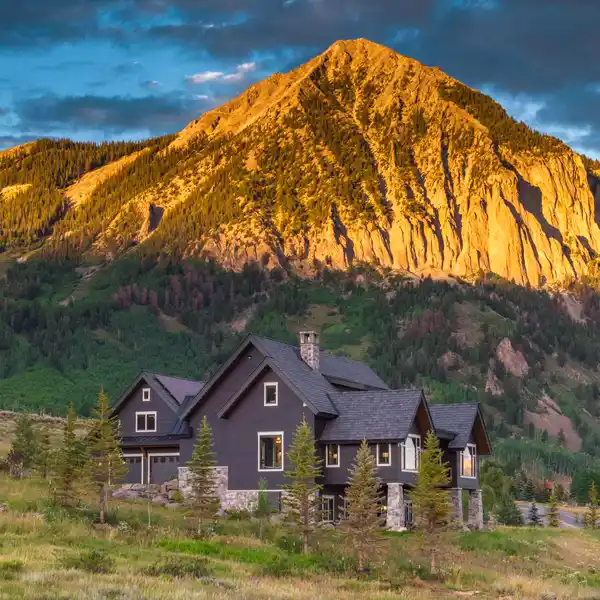 UNPARALLELED MOUNTAIN ESTATE