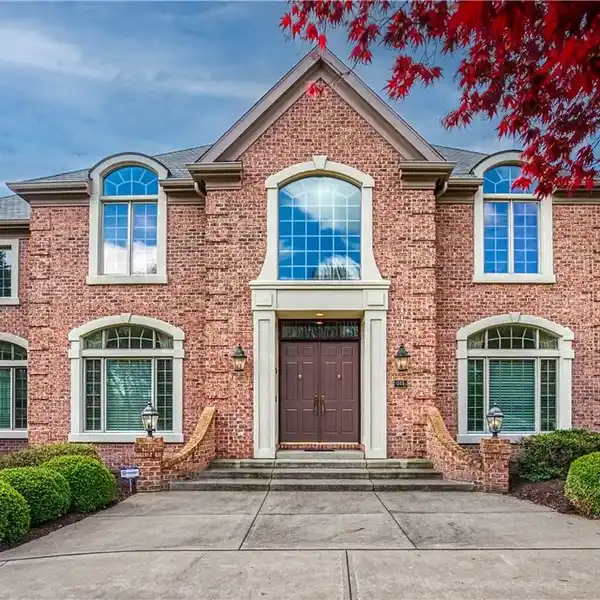 ALL-BRICK HOME WITH INCREDIBLE GOLF VIEWS