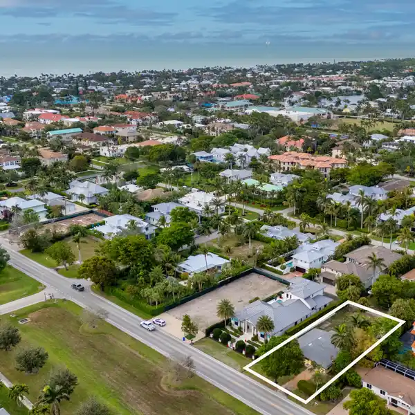 COASTAL LIVING AWAITS IN PRIME NAPLES LOCATION