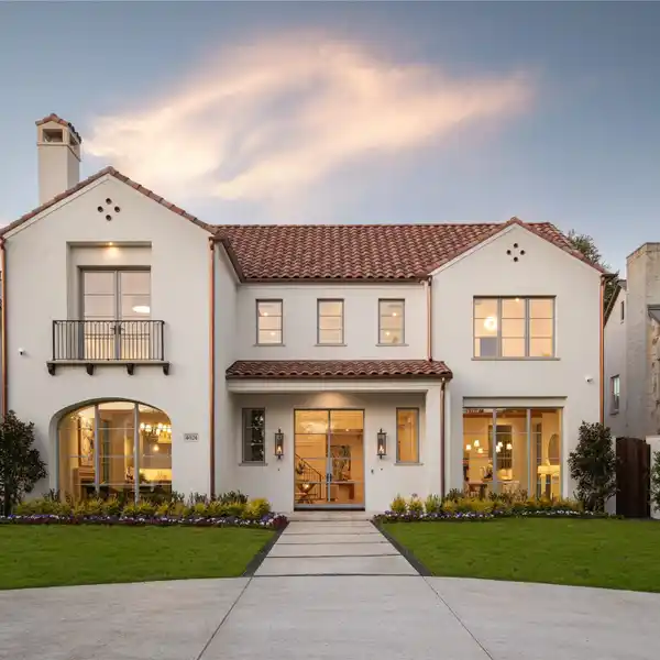 MEDITERRANEAN ARCHITECTURE WITH EXCEPTIONAL CRAFTSMANSHIP