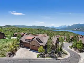 Nice Home with Panoramic Views