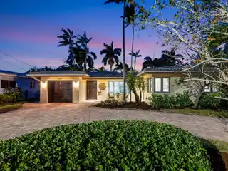 Meticulously Maintained Resort-style Pool Home
