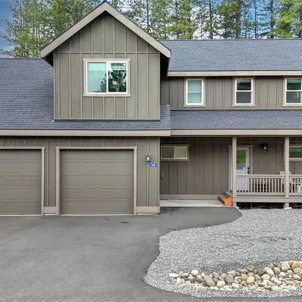 FULLY FURNISHED MOUNTAIN RETREAT WITH SPA AND PATIO