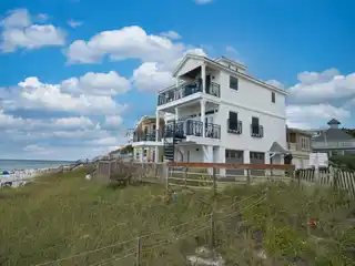 Beautiful Gulf-Front Beach Home
