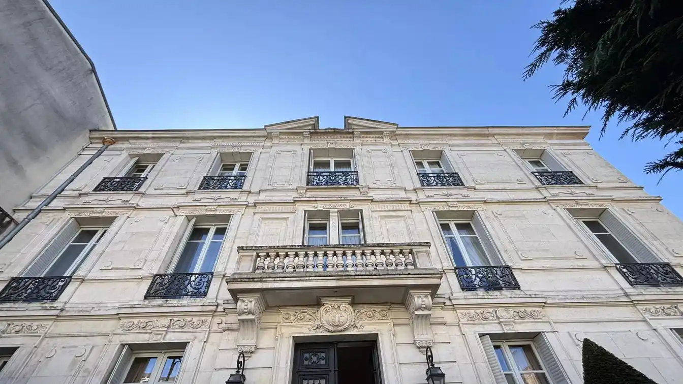 Neo-classical Private Mansion