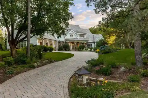 Stately Home on 3.5 Acres