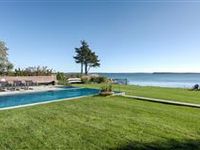 MAGNIFICENT RENTAL HOME IN PRIVATE WATERFRONT ENCLAVE