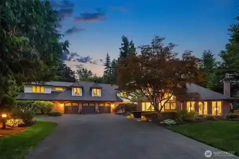 Luxury English Hill Premier Estate