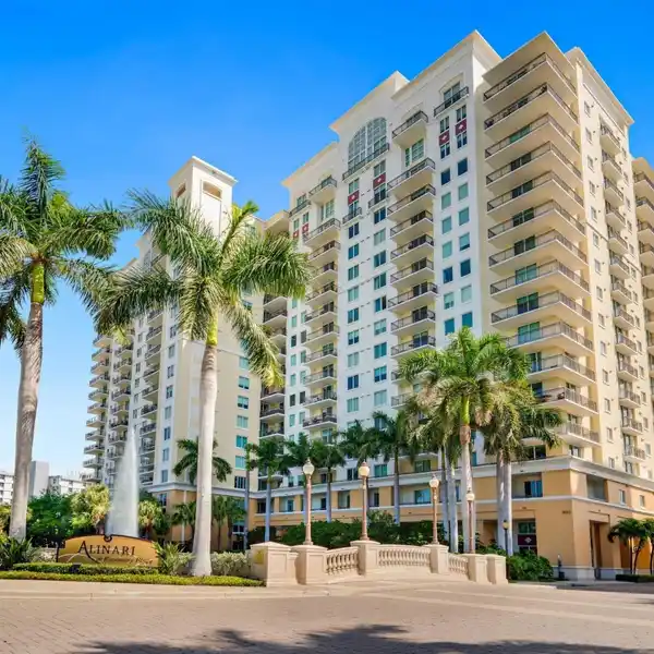SPACIOUS UPDATED TWO BEDROOM APARTMENT