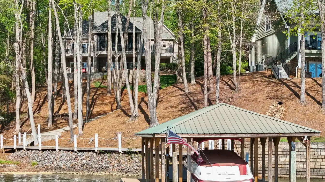 Turnkey Waterfront Retreat
