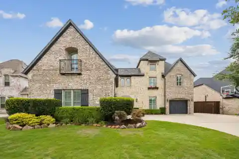Exceptional Residence in the Heart of Frisco