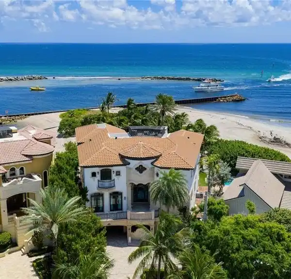 RARE OCEANFRONT ESTATE ON HILLSBORO POINT