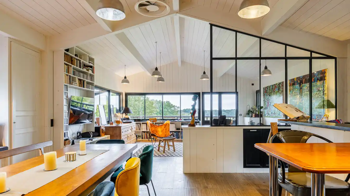 Exceptional Property in the Heart of a Green Park