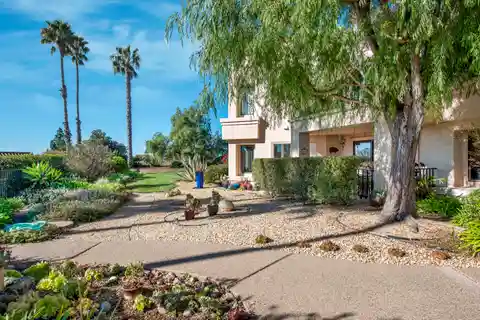 Lovely Two Bedroom Home in Shadow Hills