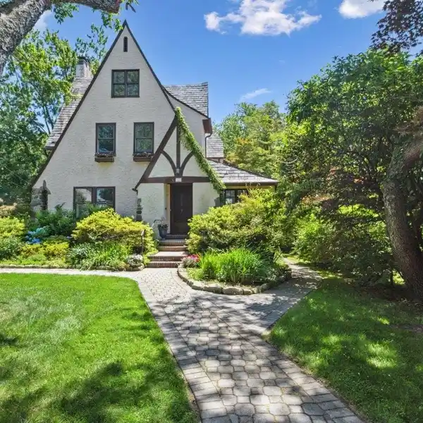 BEAUTIFULLY EXPANDED AND UPDATED HAVEN