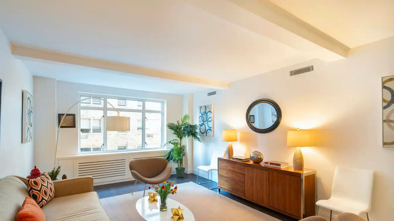Triple Mint Condo at the Diamond House