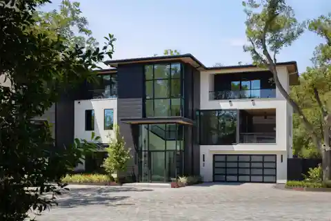 Exclusive Gated Sanctuary on the Shores of Lake Austin