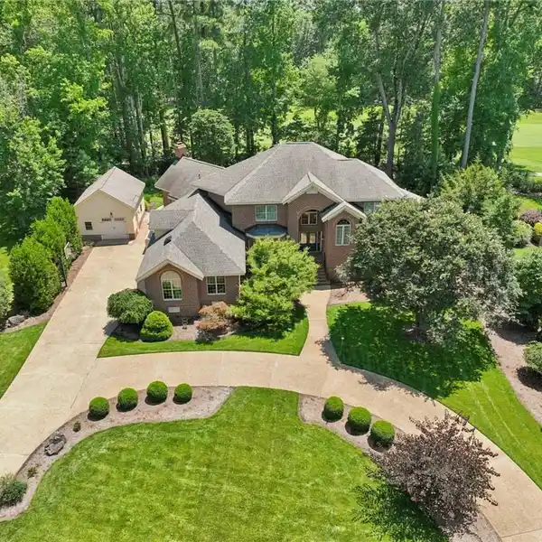 EXCEPTIONAL ENTERTAINER’S DREAM IN TWO RIVERS