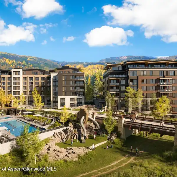 CORNER UNIT WITH BALCONY ON THE PARK SIDE OF STRATOS