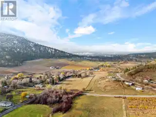 Build a Home in an Iconic Setting