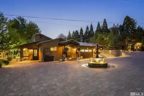 Rare and Private Resort-Like Estate