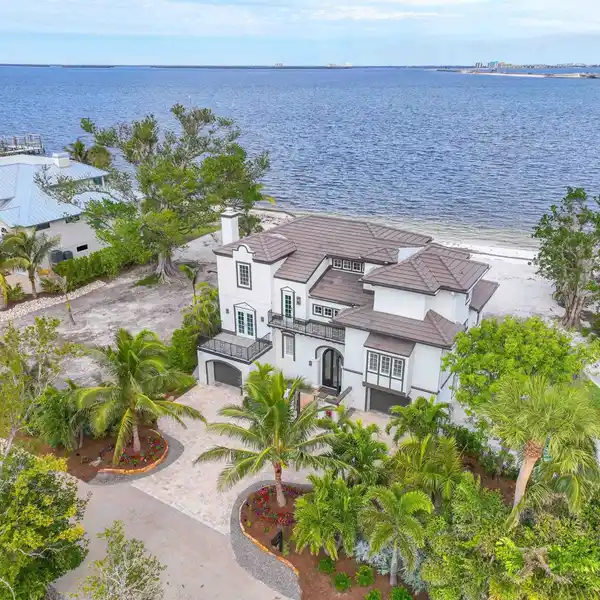 ONE-OF-A-KIND COASTAL RETREAT