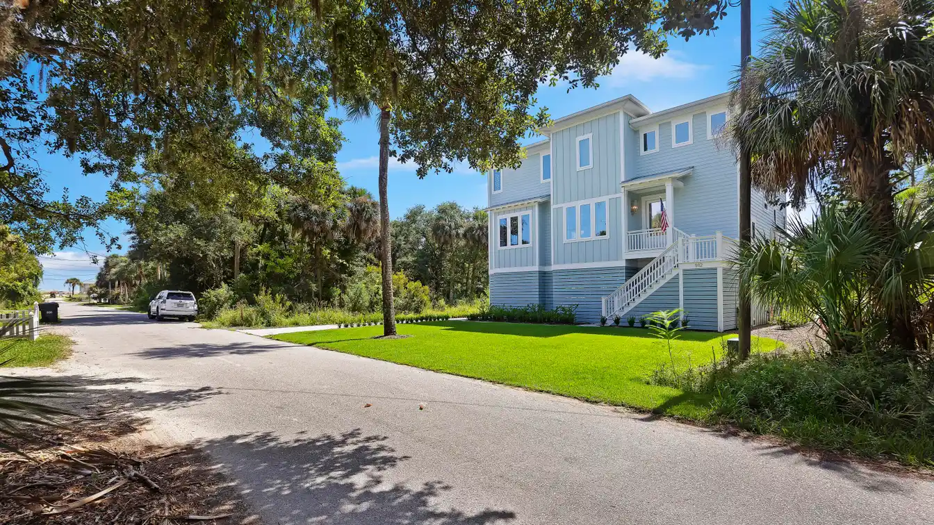 Coastal Retreat in Prime Location