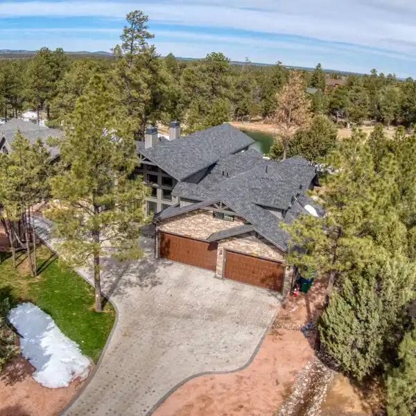 FANTASTIC HOME FULL OF EXTRAS