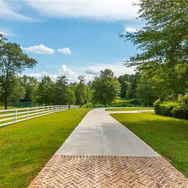 UNPARALLELED 45-PLUS-ACRE PROPERTY