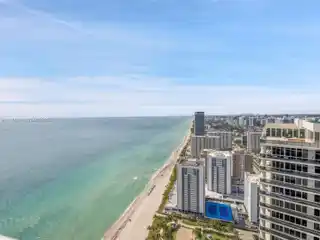 Fully Renovated 47th-Floor Residence at the Beach Club