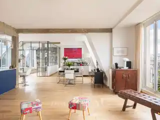 Renovated Top-floor Apartment