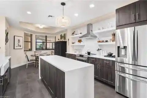 Luxury High-Rise Living in Palmas Del Sol