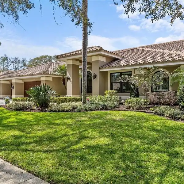 VERSATILE HOME IN PRESTIGIOUS COBB’S LANDING