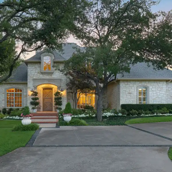 TIMELESS FRENCH TRANSITIONAL ESTATE