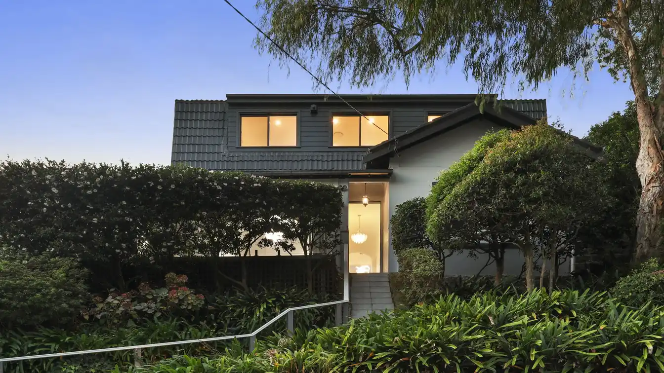 Modern Family Residence in Prime Position