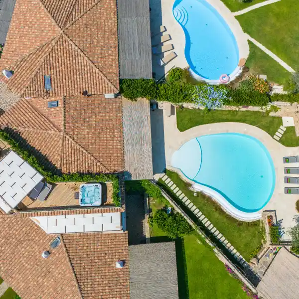 ELEGANT CANNIGIONE VILLA WITH POOL AND SEA VIEW
