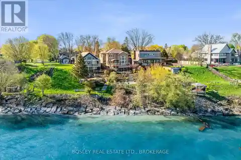 Stunning Vistas from This Private Sanctuary