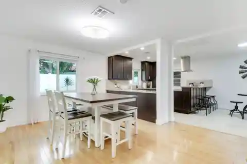 Prime Location Inside Bermuda Terrace