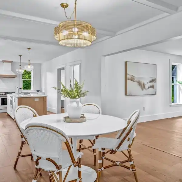 STUNNINGLY RENOVATED FARMHOUSE