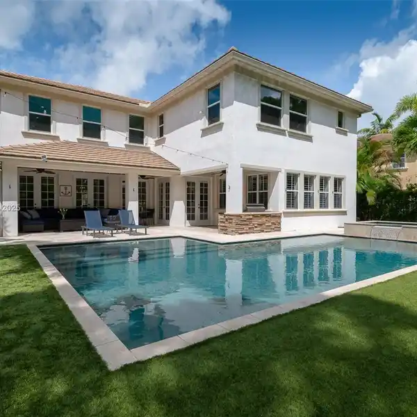 RARE MODEL OVERLOOKING PRESERVE