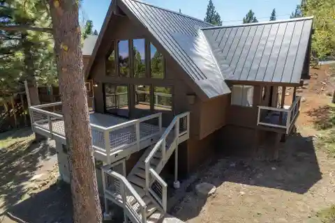 Views from the Deck and Loft and Great Location