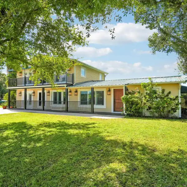 PRIVATE EQUESTRIAN ESTATE WITH PREMIUM AMENITIES