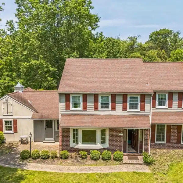CHARMING COLONIAL WITH EXPANSIVE BARN