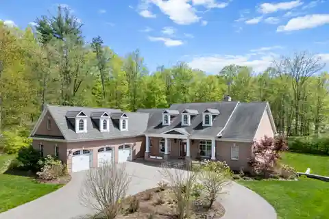 Private Refuge on Avon Mountain