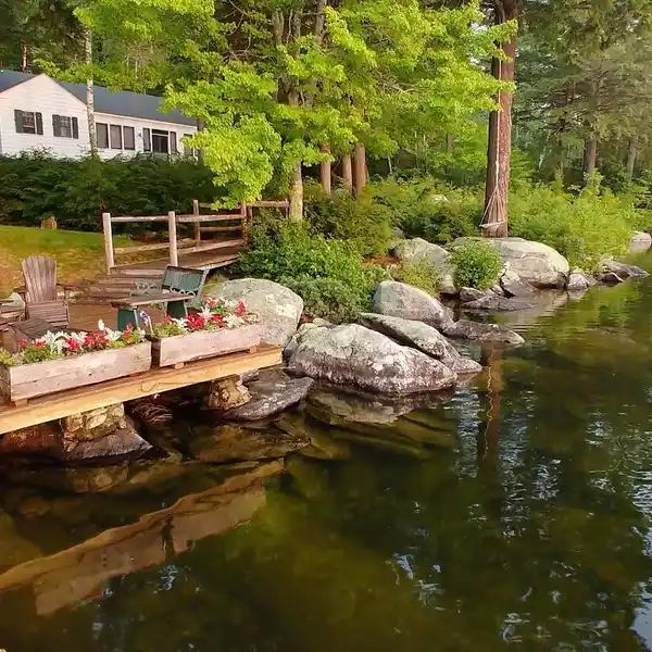 STUNNING LAKESIDE PARADISE COTTAGE